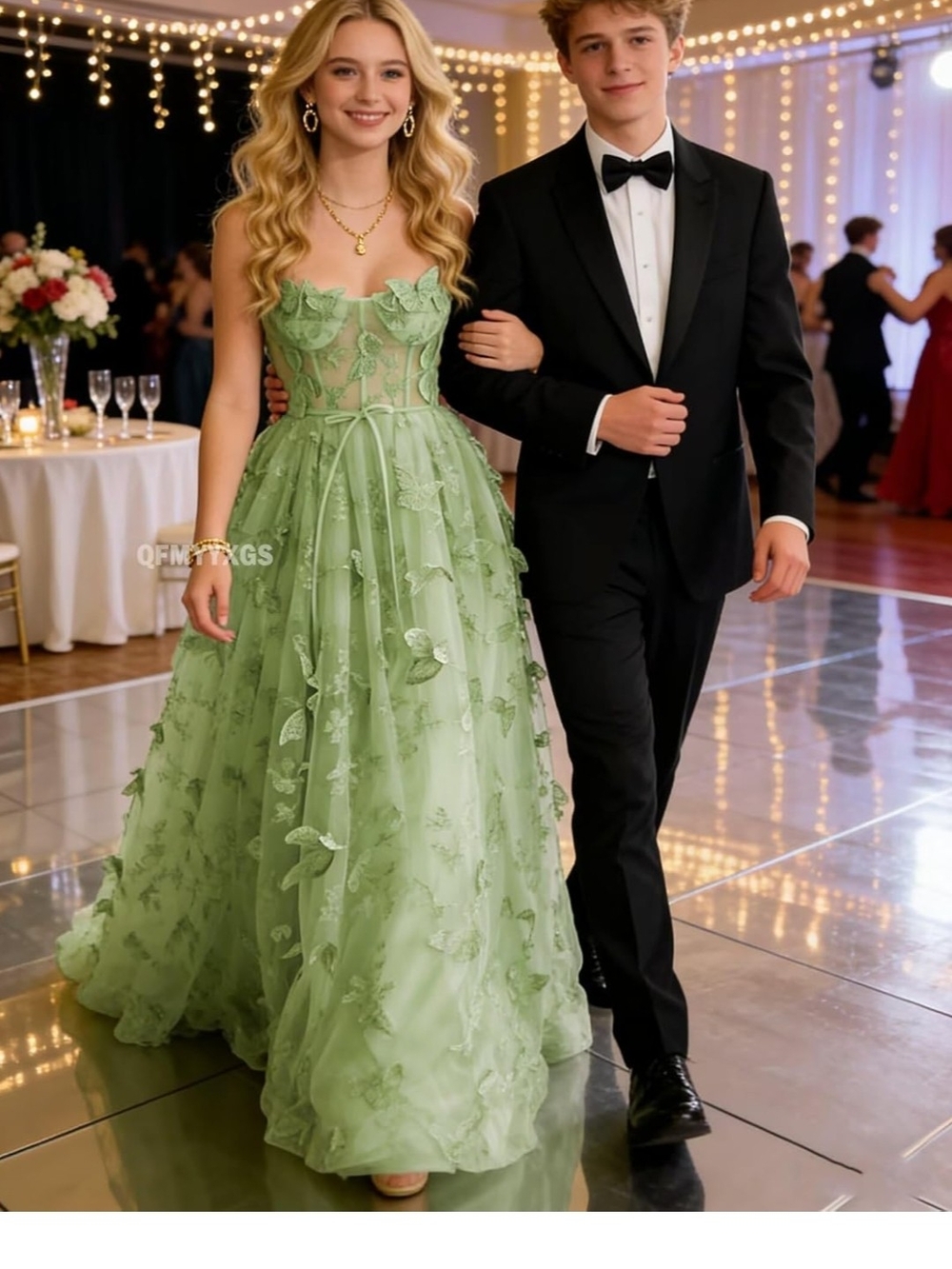 Elegant Green Floral Tulle Evening Gown - Picture 2 of 6